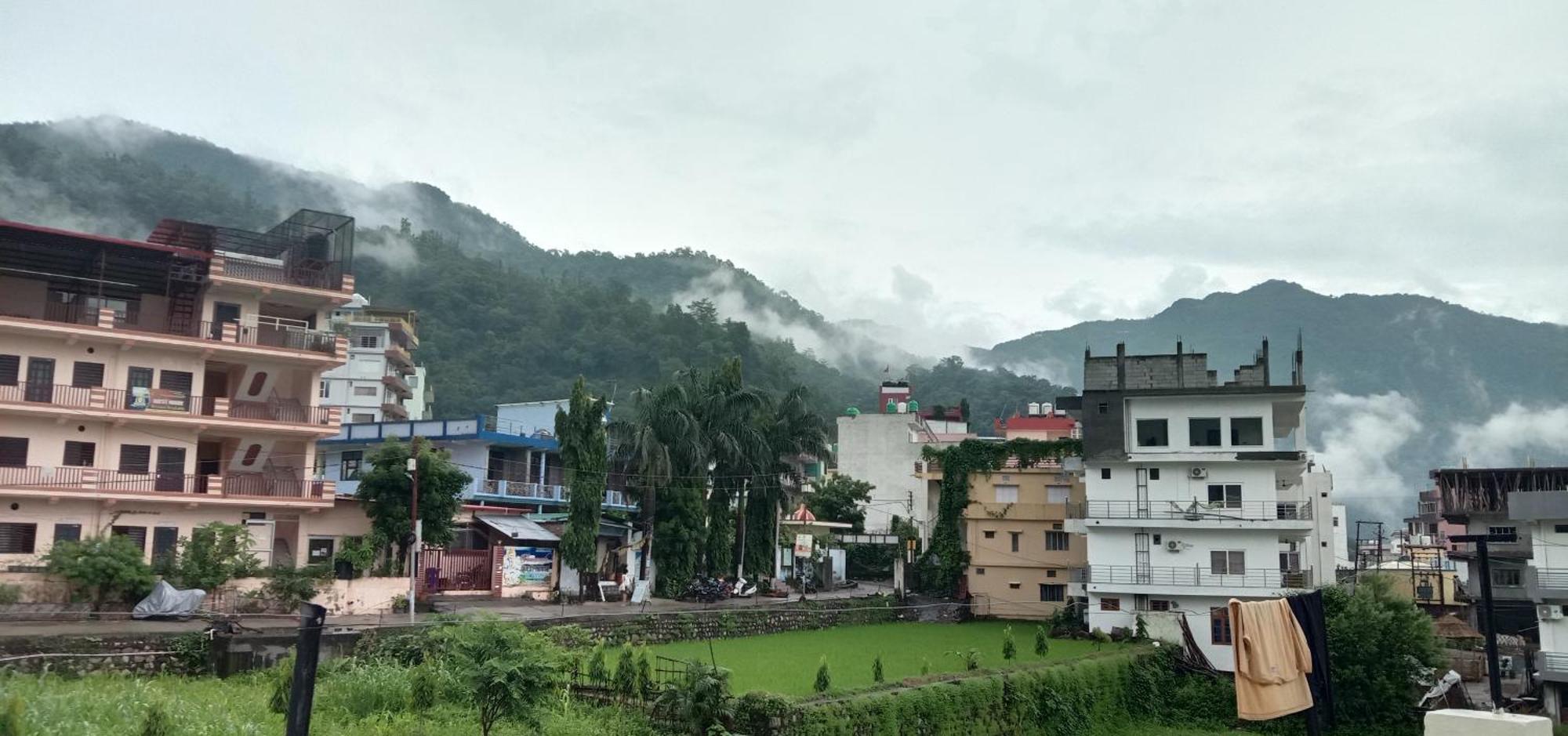 Deepak Homestay Rishīkesh Esterno foto